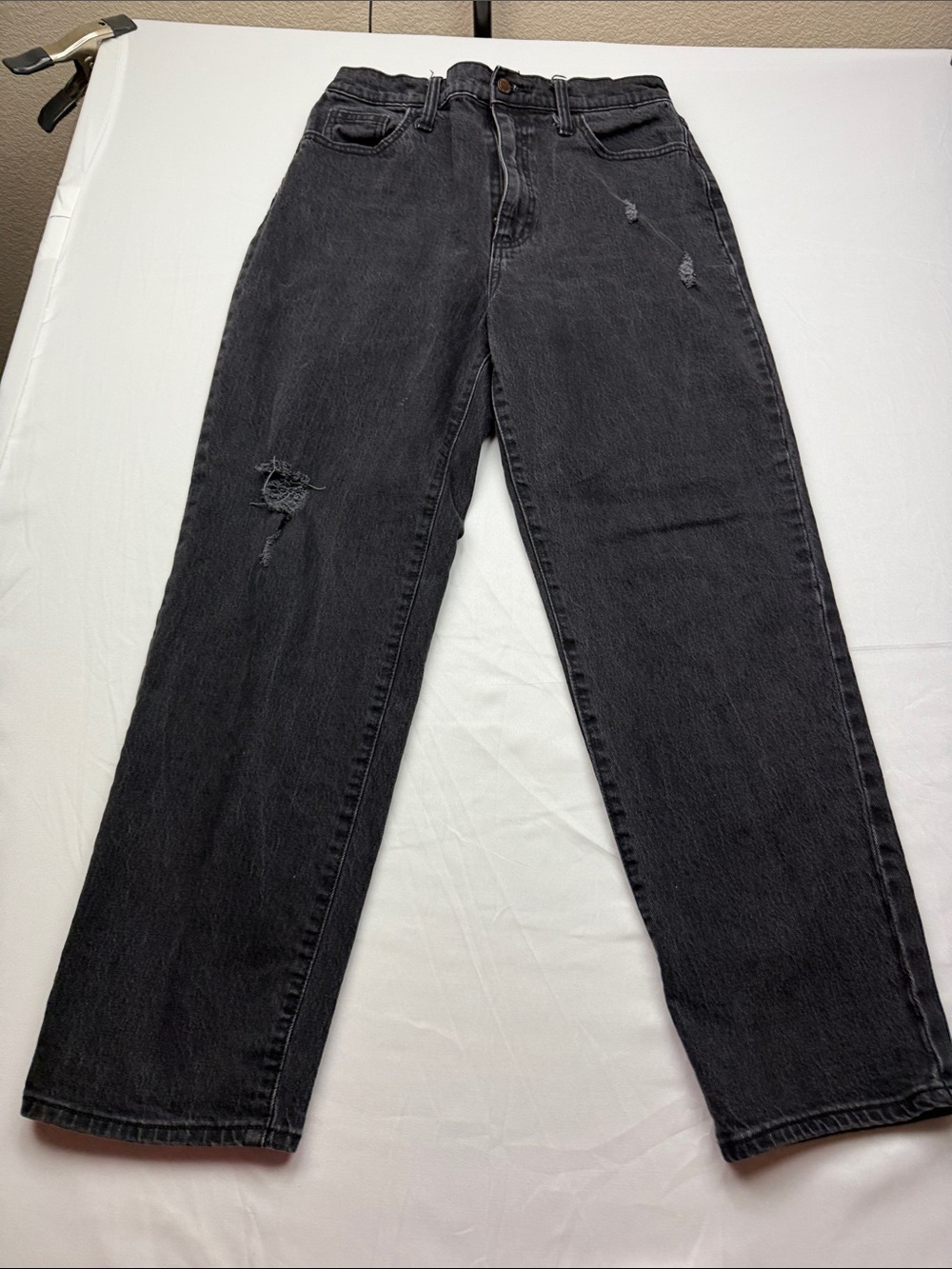 Universal Thread Black Straight-Leg Jeans with Distressed Details
